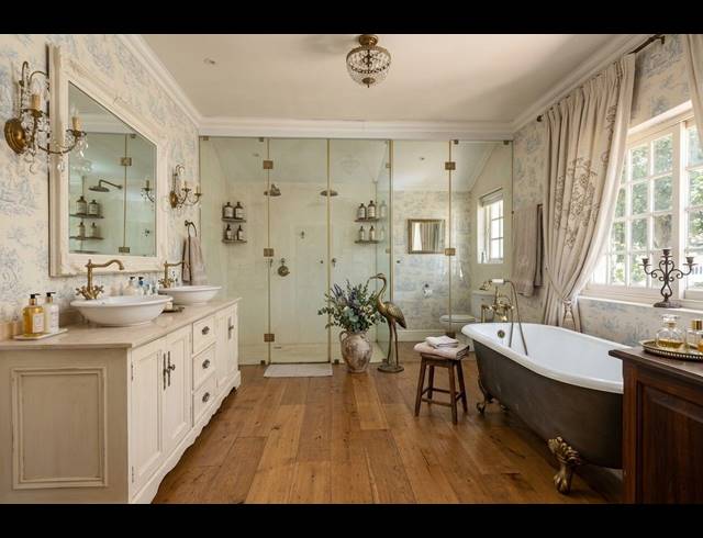 4 BEDROOM HOUSE FOR SALE IN WESTRIDGE